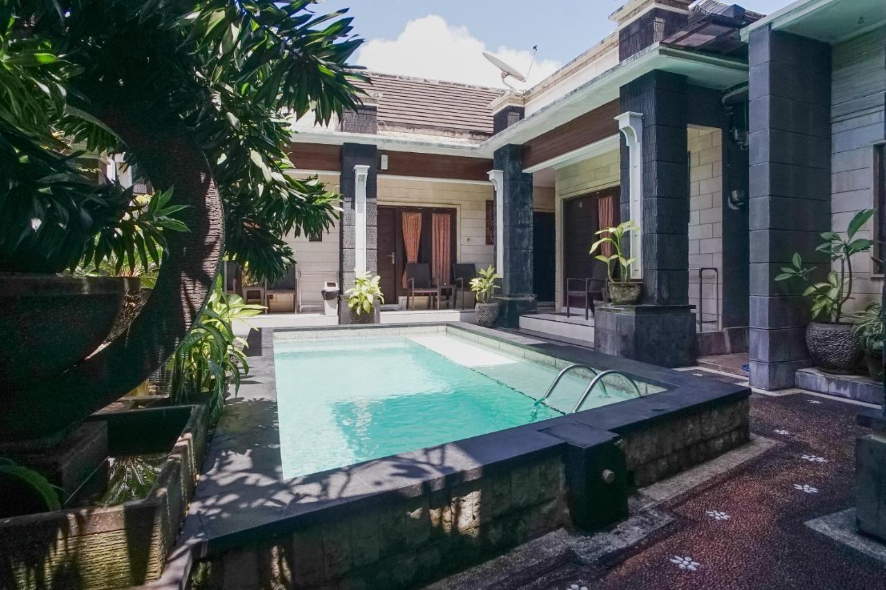 Denays Guesthouse Jimbaran 外观 照片